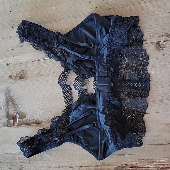 Victoria's Secret Bralette Bundle - Picture 12 of 13